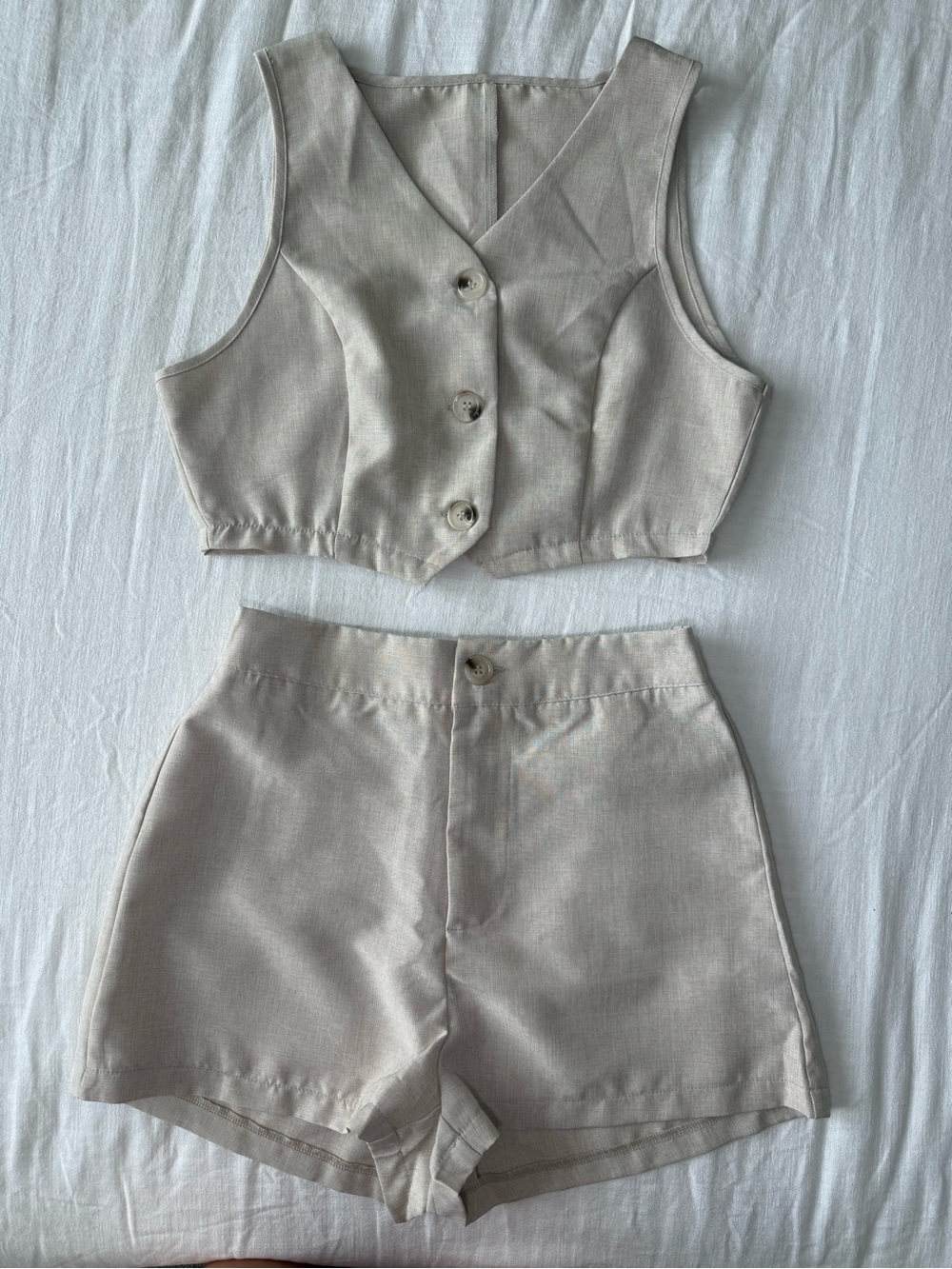 Linen looking Women's High-Waist Shorts Set in Light Beige